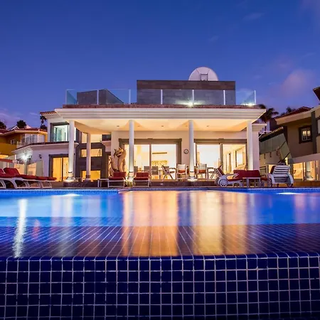 Casa Bella Vista ヴィラ アデヘ